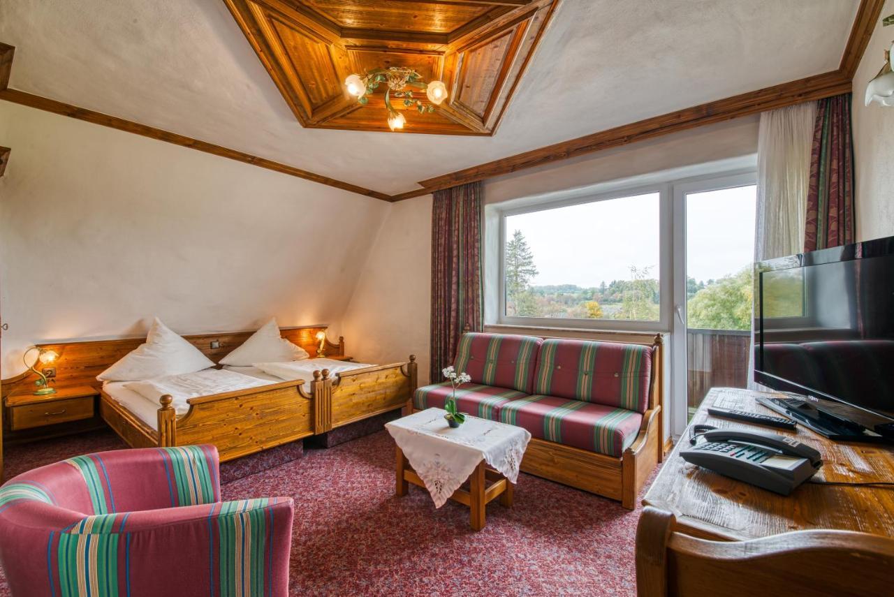 Hotel Haus Tiefenbach Bullange Bagian luar foto
