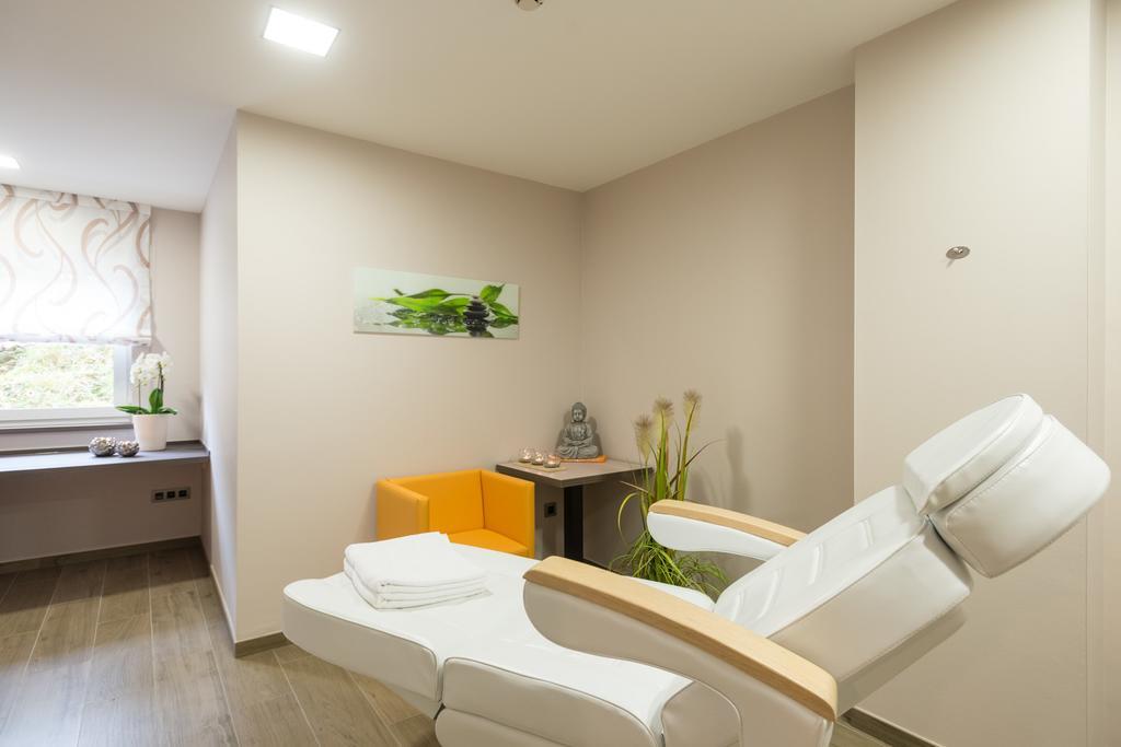Hotel Haus Tiefenbach Bullange Bagian luar foto