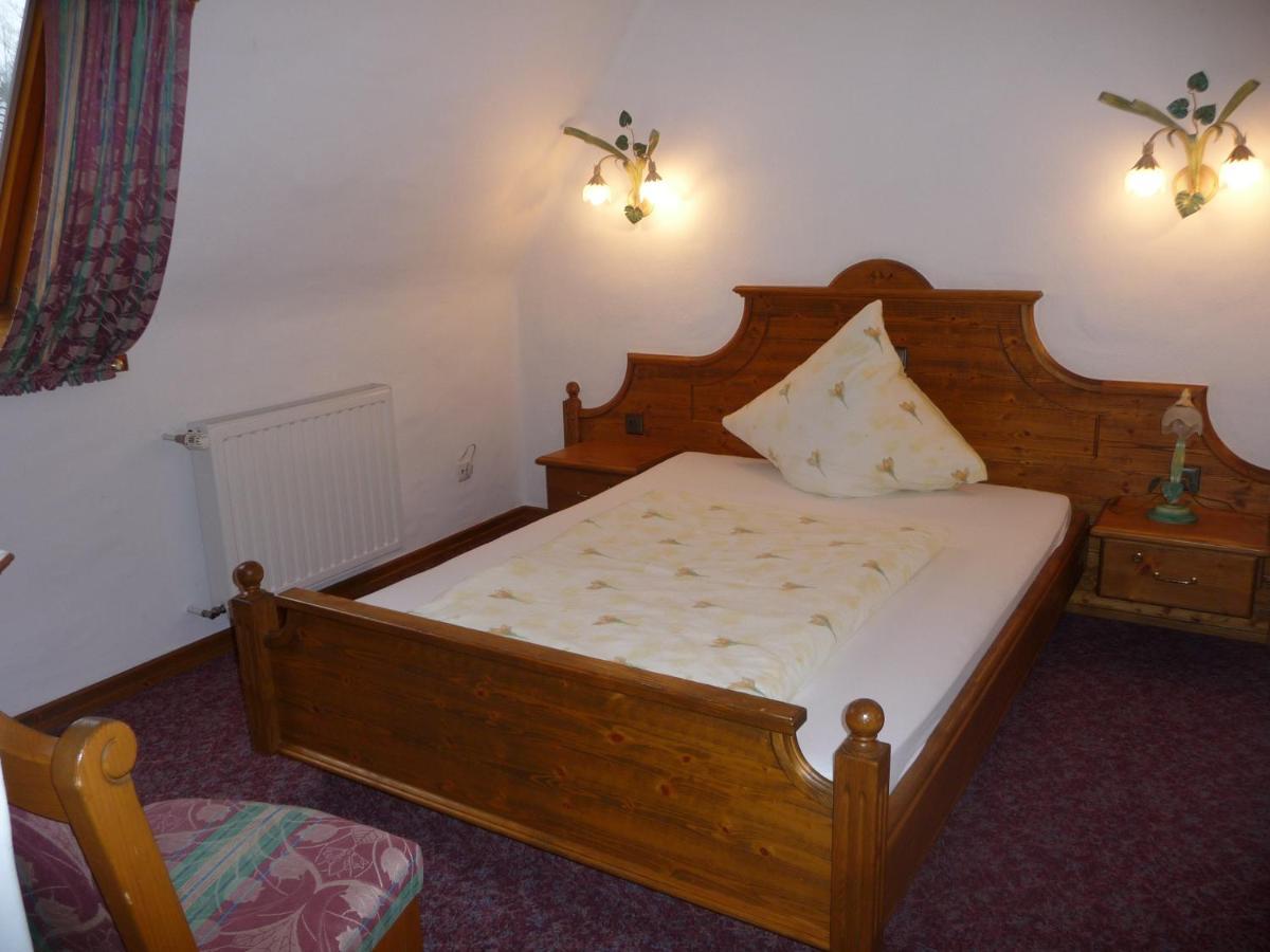 Hotel Haus Tiefenbach Bullange Bagian luar foto
