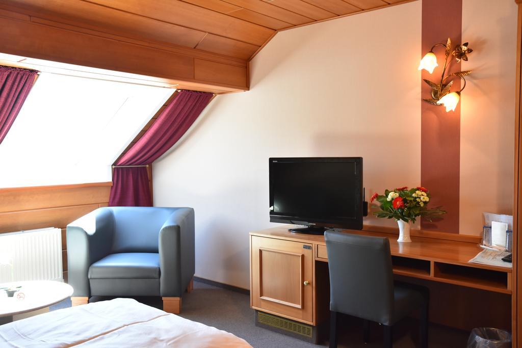 Hotel Haus Tiefenbach Bullange Bagian luar foto
